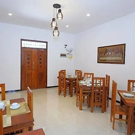Hotel Queensland Nuwara Eliya