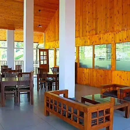 Glenloch Tea Factory 4*