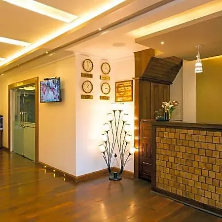 Grand Turf Hotel Nuwara Eliya