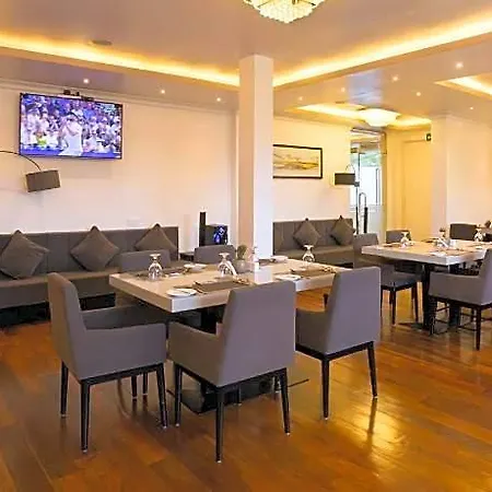 Hotel Grand Turf Nuwara Eliya