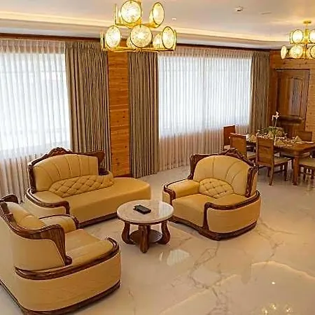 Hotel Araliya Red -