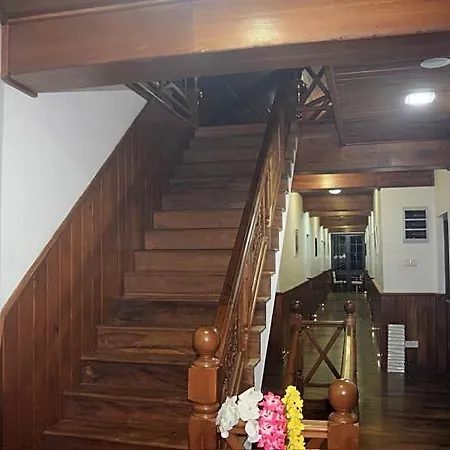 Hotel Daffodils Nuwara Eliya
