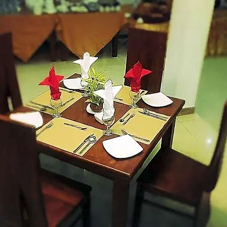 The Queensburry Hotel 4*