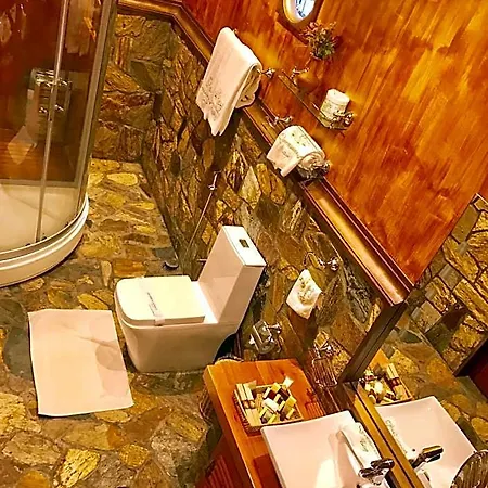 Queenswood Hotel Nuwara Eliya