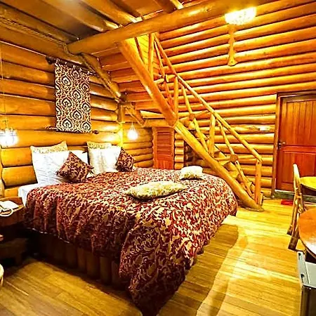 Queenswood 5*