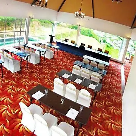 Hotel Nuwara Eliya- The Blackpool 4*