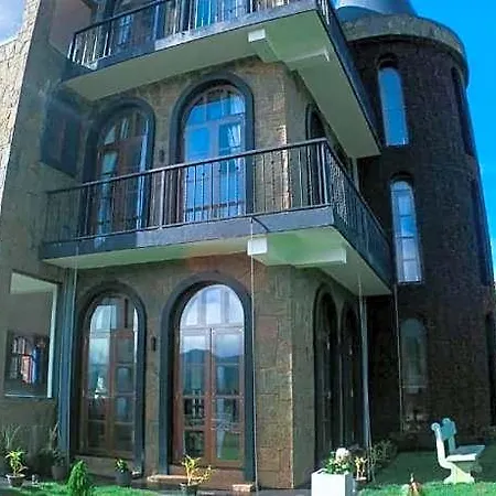 Hotel The Wind Castle Nuwara Eliya