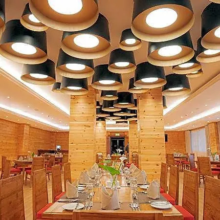 Araliya Red - Hotel