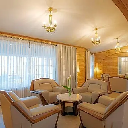 Hotel Araliya Red -