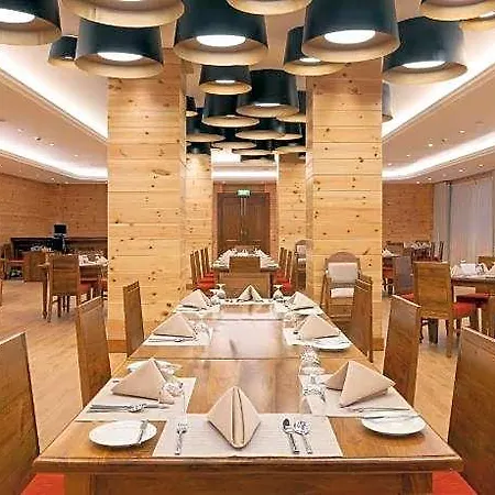 Araliya Red - 4*