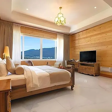 Araliya Red - Hotel