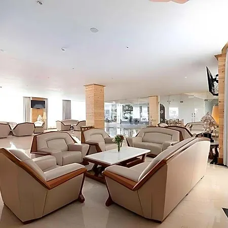 Araliya Red - 4*