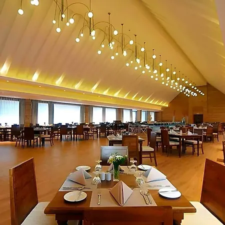 Hotel Araliya Red - Nuwara Eliya