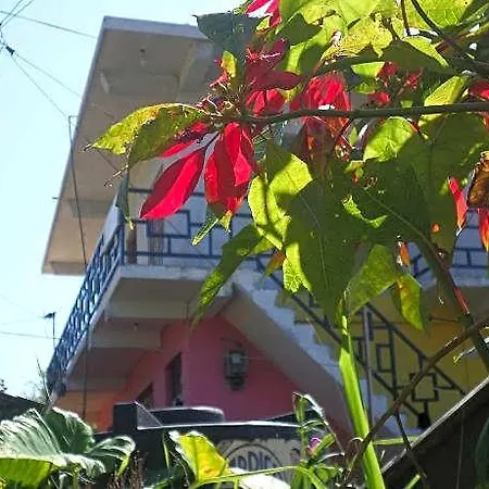 The Train View Bed & Breakfast Nuwara Eliya