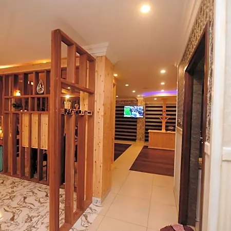Hotel Galaxy Grand 3*