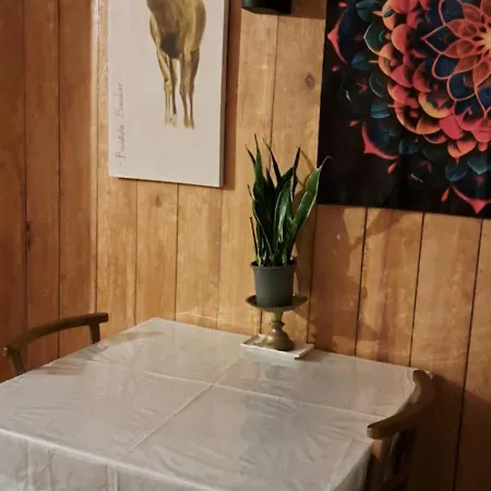 Redwood Bed & Breakfast *