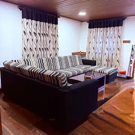Leopard's & Hostel