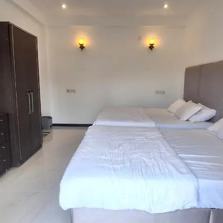 Hotel Royal Horizon *