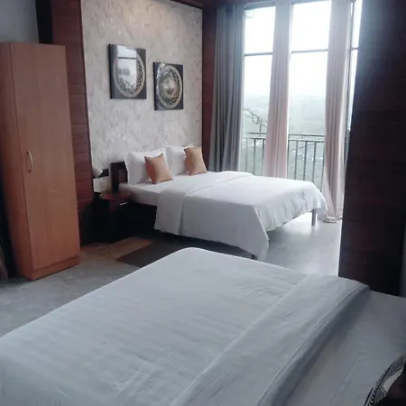 Hotel Falcon View