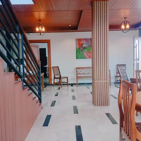 Hotel Falcon View Nuwara Eliya