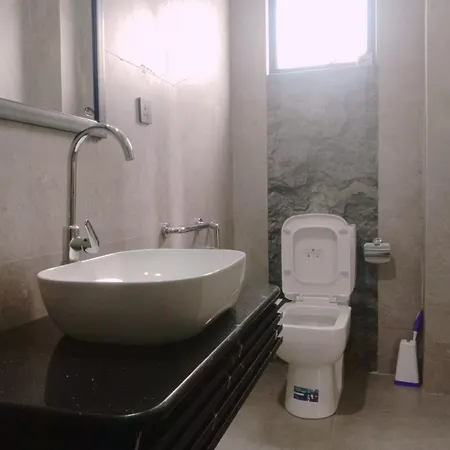 Falcon View Hotel 3*