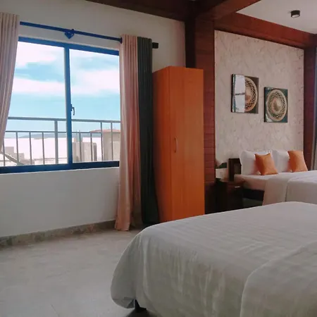 Hotel Falcon View