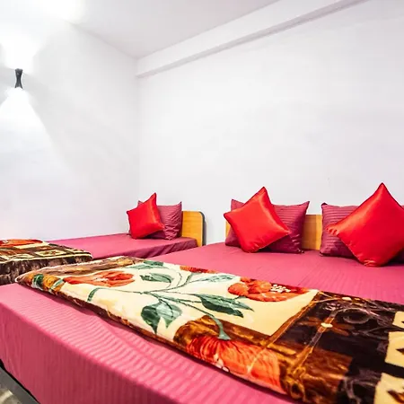 Grand Mellow Budget Bed & Breakfast *