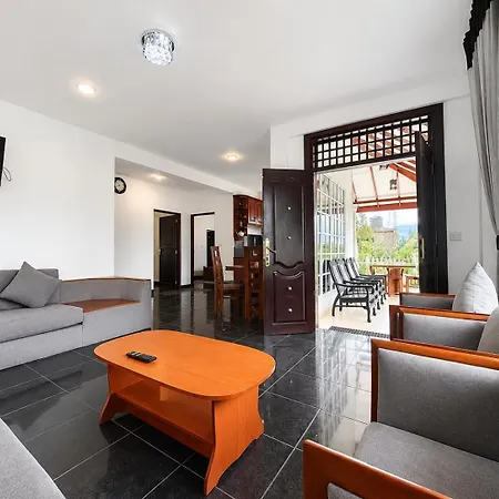 Grand Mellow View Hotel *