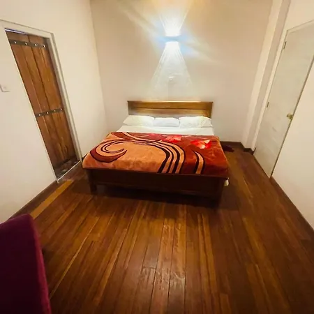 Homestay Little House