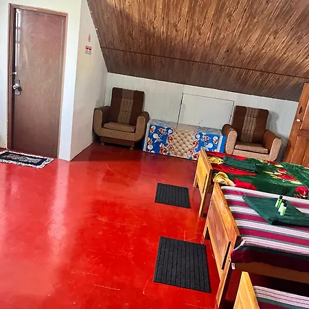 Regal Montara Hostel *