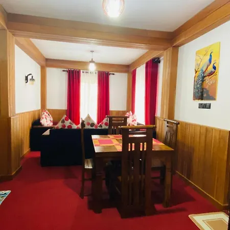 Villa Amandhi Aura