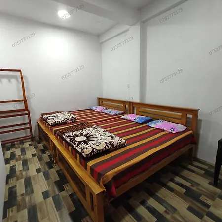 Ceylon Guest Guest house *