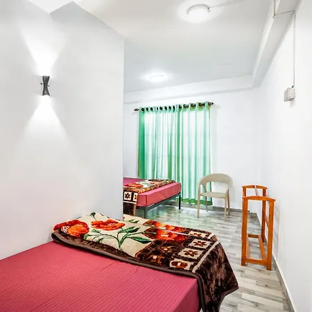 Grand Mellow Budget Bed & Breakfast