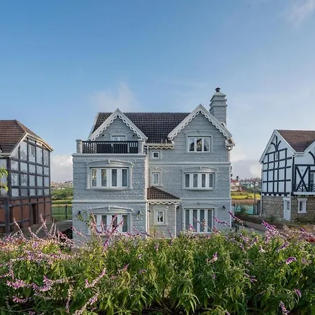 Villa M8 Little England