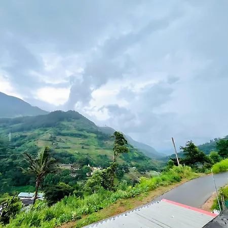 Villa Mandaram Nuwara Sunset *
