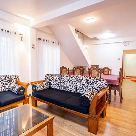 Grand Mellow Budget * Nuwara Eliya