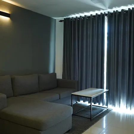 Breeze By Infinity Apartment *