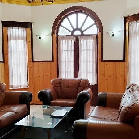 The Ritz Nuwaraeliya Guest house