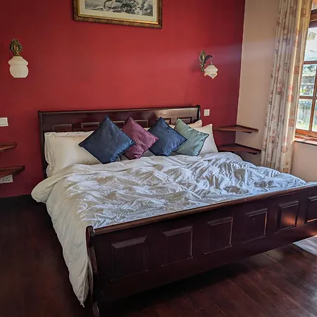 Royal Wattles Boutique Homestay *