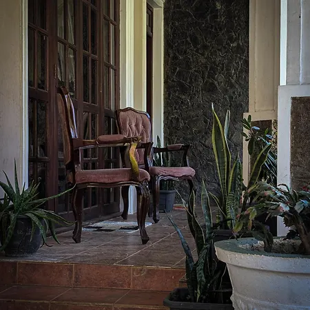 Royal Wattles Boutique Homestay *