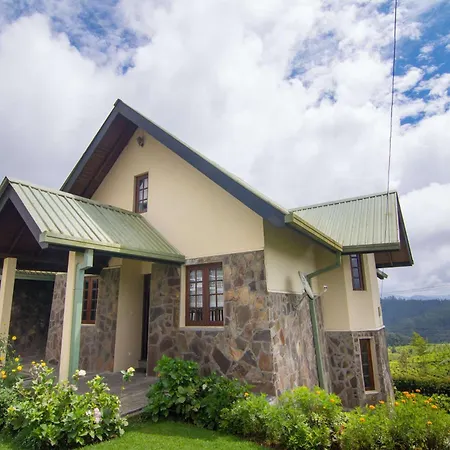 The Glenmor 3 Bedroom Scenic Retreat, Bed & Breakfast 4*