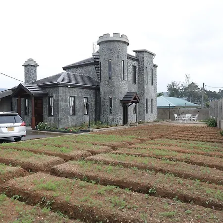Mahaeliya Rock Castle Nuwara Eliya