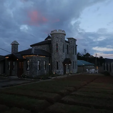 Mahaeliya Rock Castle Nuwara Eliya