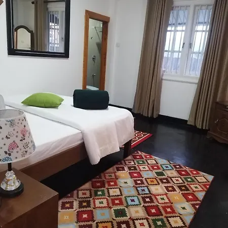 Star Gate Bed & Breakfast Nuwara Eliya