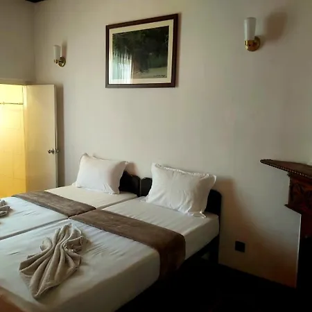 Hill Cliff Guest house *