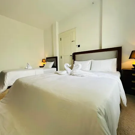 Hotel Liyons *