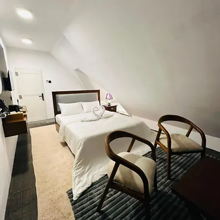 Hotel Liyons Nuwara Eliya