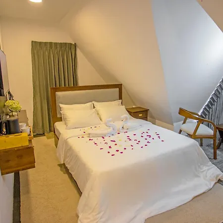 Liyons Hotel Nuwara Eliya