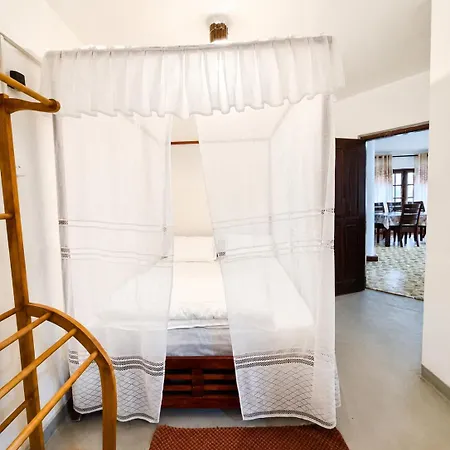 Rudhras Guest house Nuwara Eliya