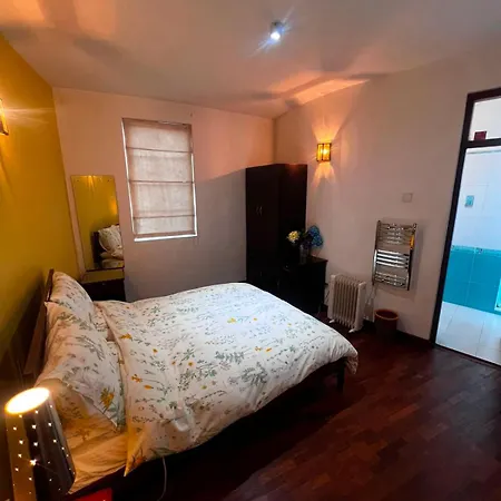 Reve Bed & Breakfast *